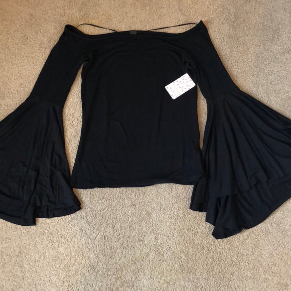 Free People Tops - Free People NWT gorgeous off the shoulder
